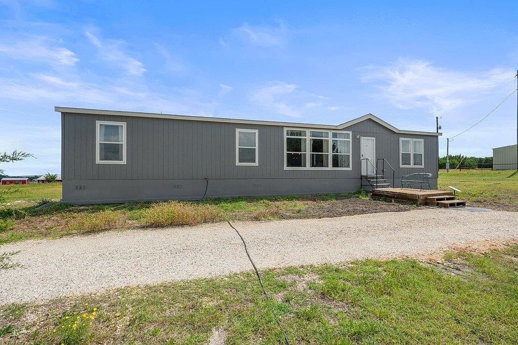 858 County Road 154 Georgetown, TX 78626 - Thumbnail 4
