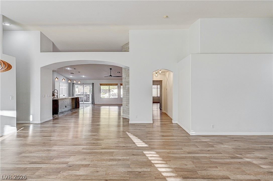 6322 Antelope Creek Ct North Las Vegas, NV 89031 - Thumbnail 4