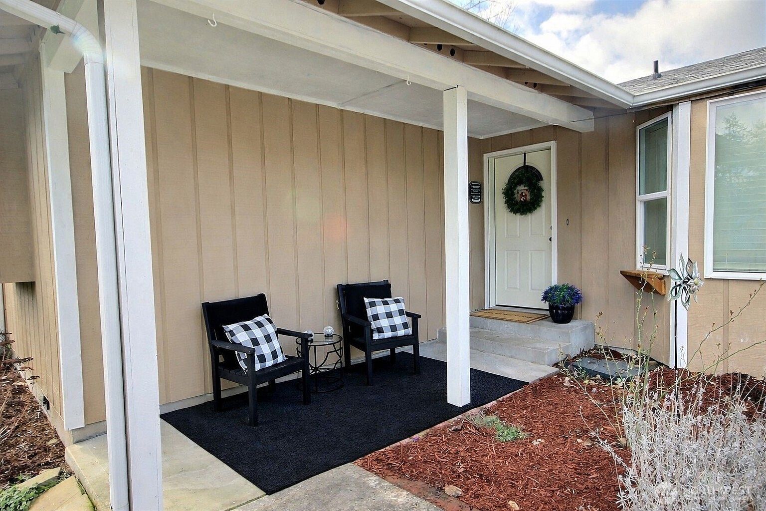 14512 2nd Ave E Tacoma, WA 98445 - Thumbnail 4