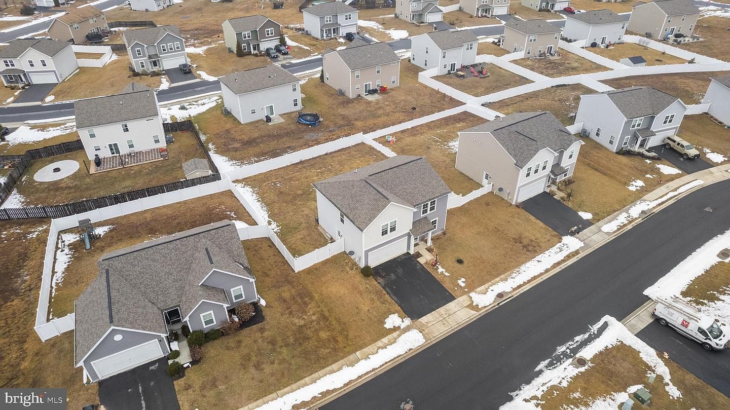 101 Tundra Ct Bunker Hill, WV 25413 - Thumbnail 4