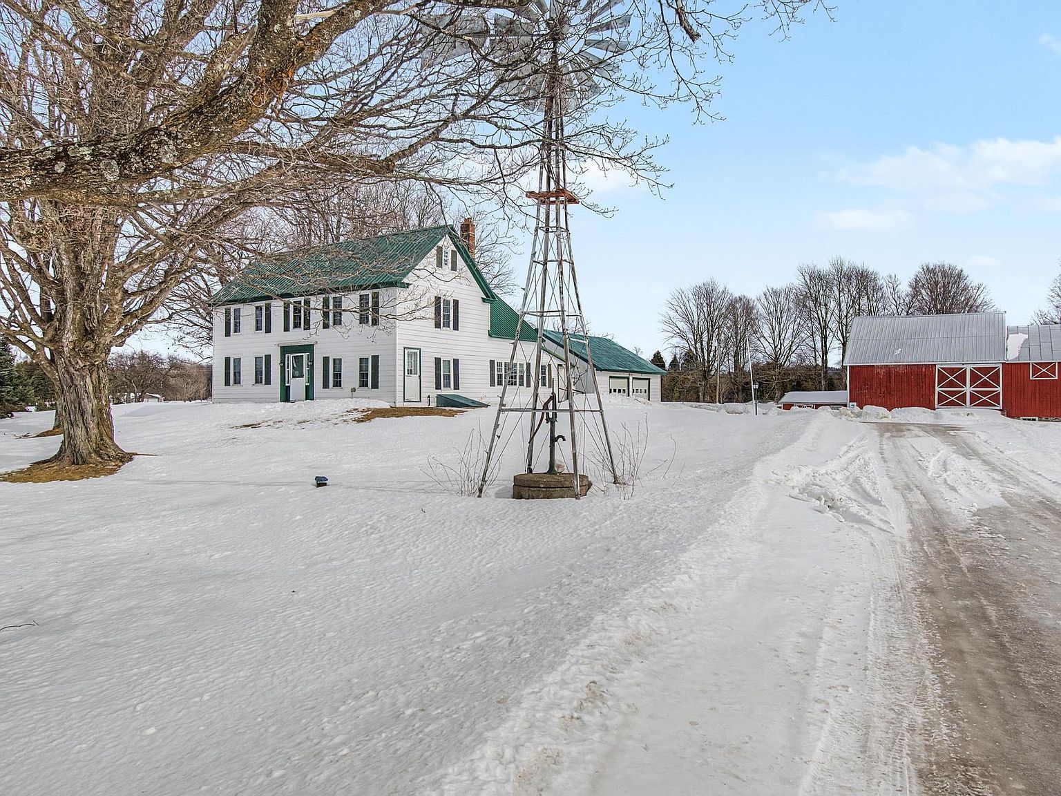 1559 Swamp Rd Fairfield, VT 05455 - Thumbnail 4