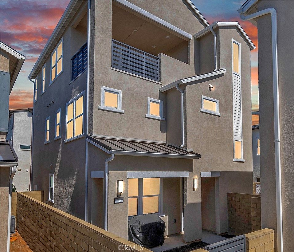 74 Dudley Irvine, CA 92618 - Thumbnail 4