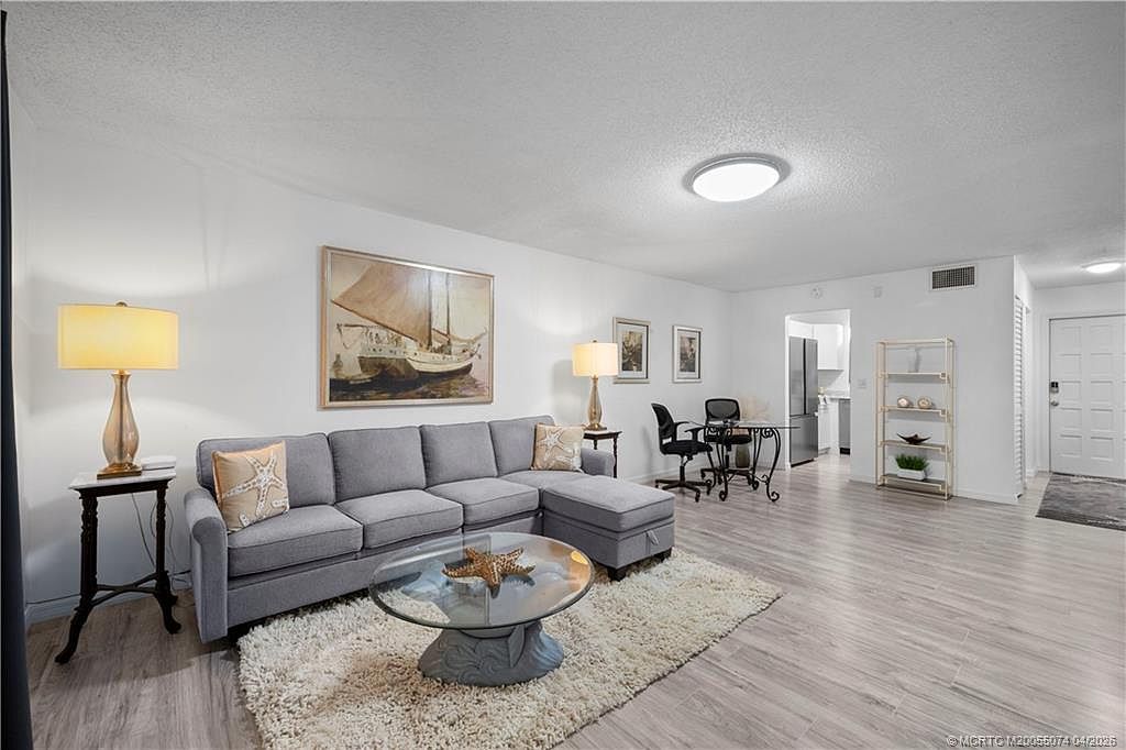 1980 SW Palm City Rd APT B Stuart, FL 34994 - Thumbnail 4