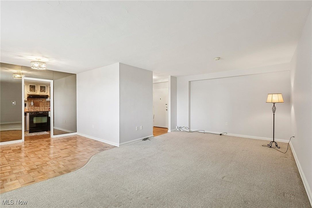 11820 Edgewater Dr APT 415 Lakewood, OH 44107 - Thumbnail 4