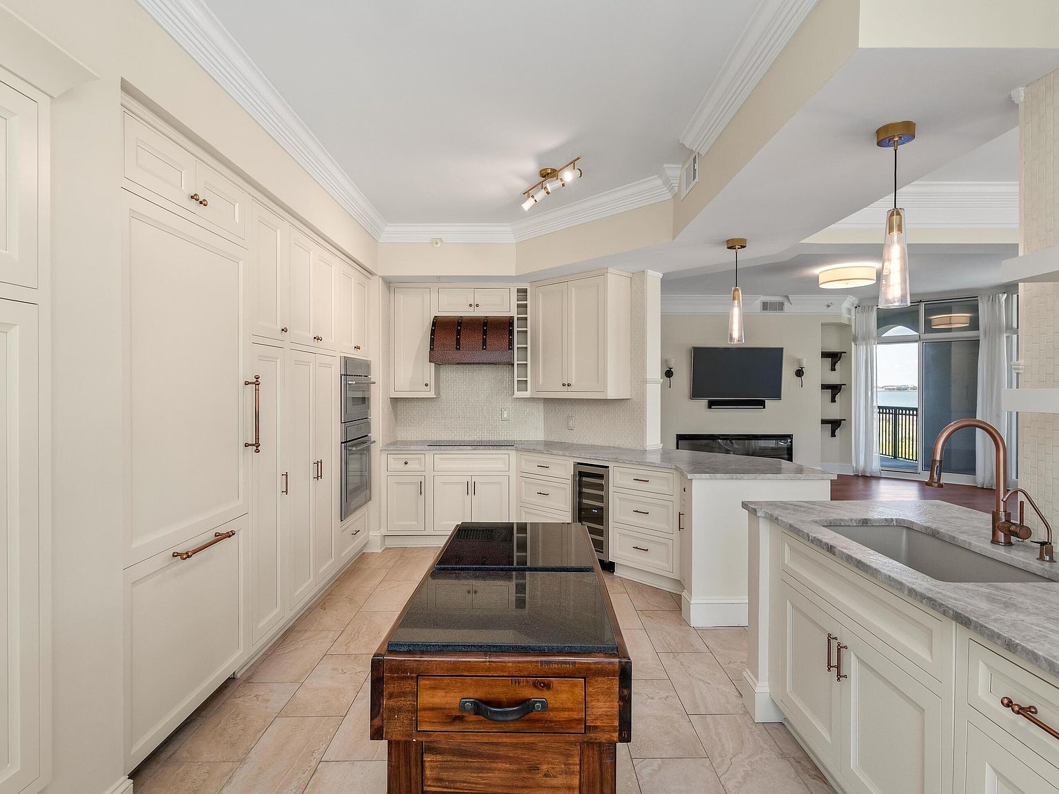 222 S Plaza Ct Mount Pleasant, SC 29464 - Thumbnail 4