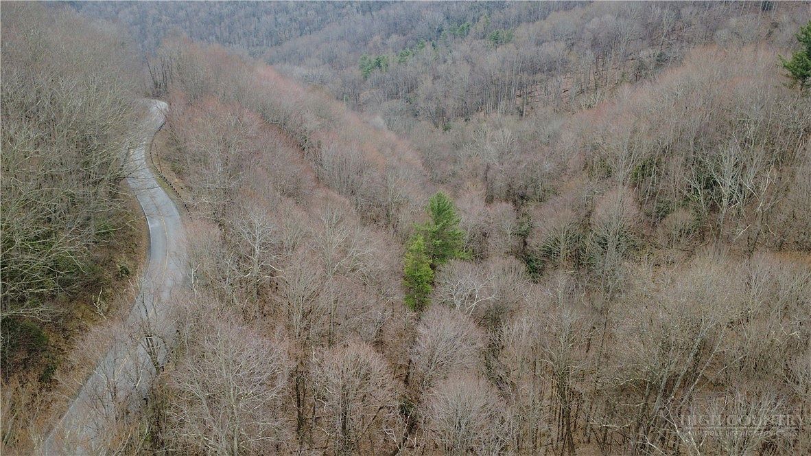 194 Nc Hwy Banner Elk, NC 28604 - Thumbnail 4