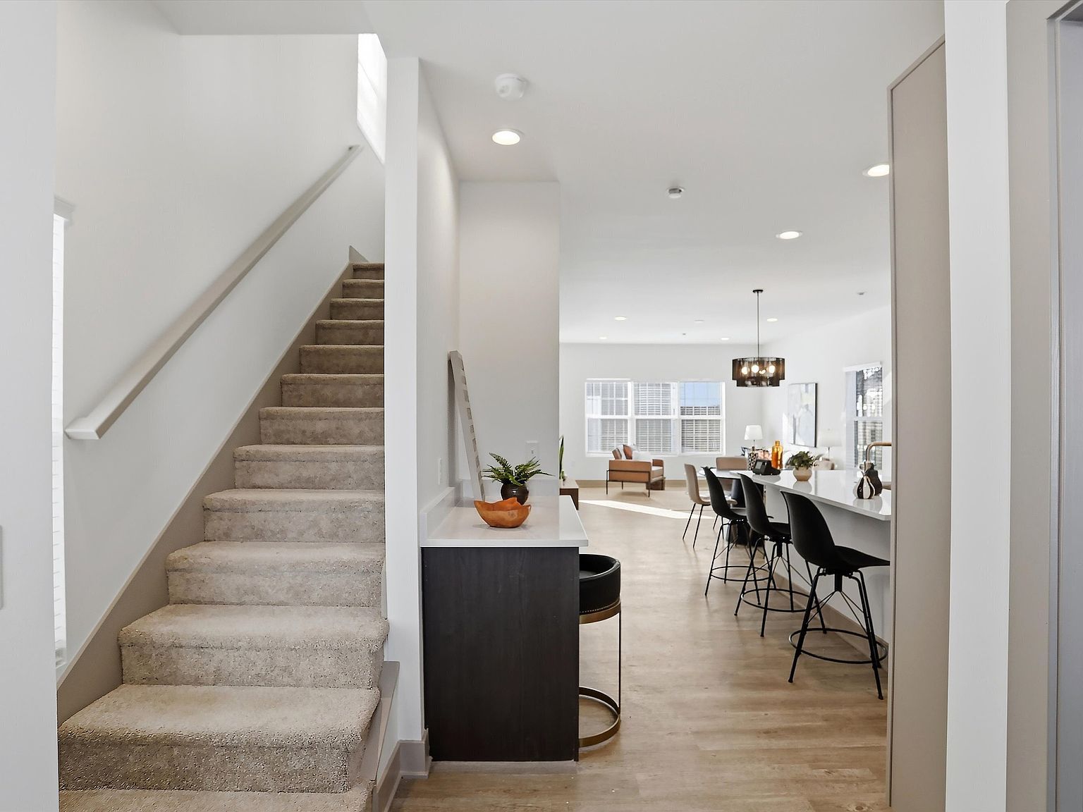 1427 Deloss St Indianapolis, IN 46201 - Thumbnail 4