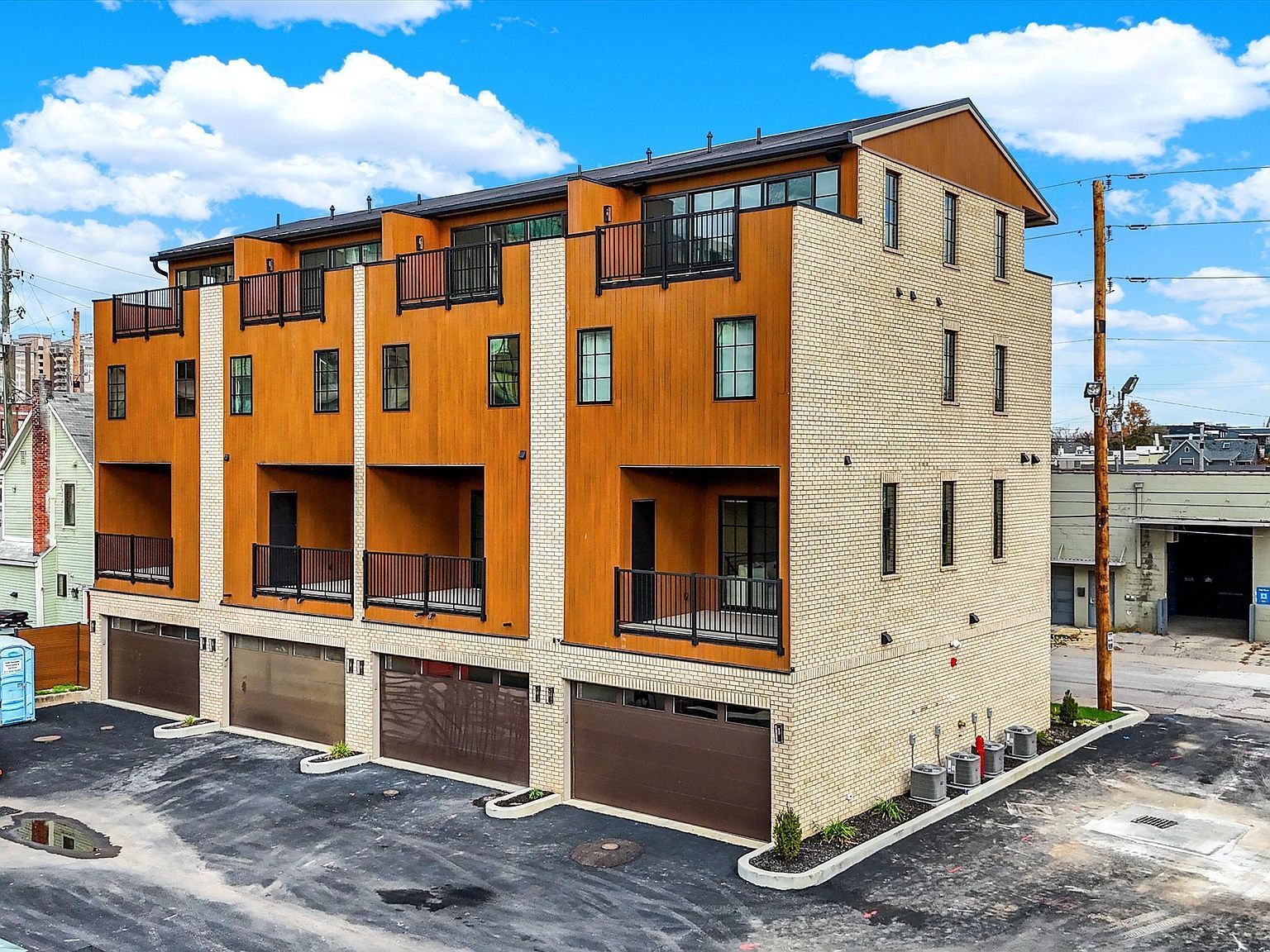 531 E North St Indianapolis, IN 46204 - Thumbnail 4