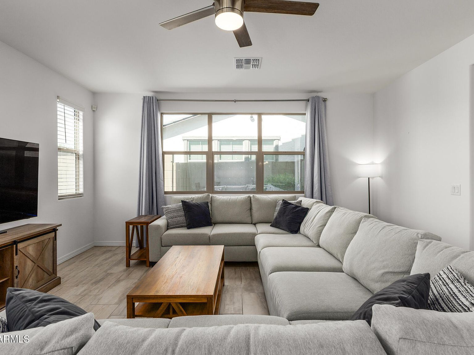 4130 S 58th Ln Phoenix, AZ 85043 - Thumbnail 4