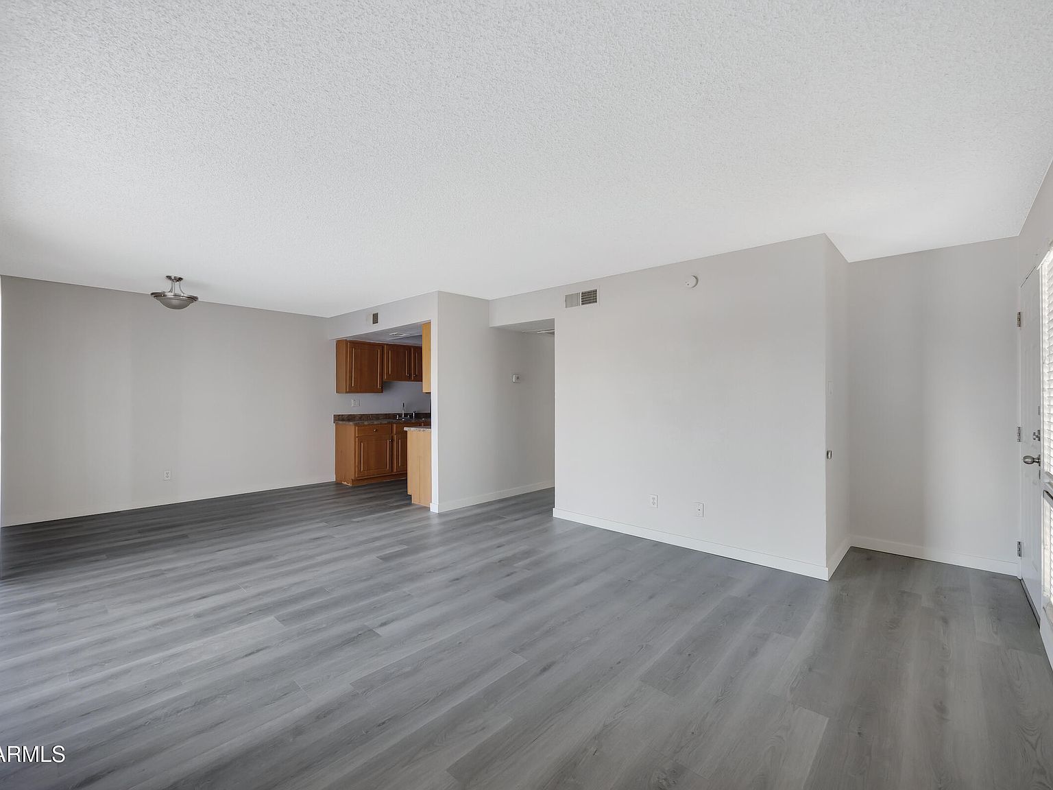 3810 N Maryvale Pkwy APT 2067 Phoenix, AZ 85031 - Thumbnail 4