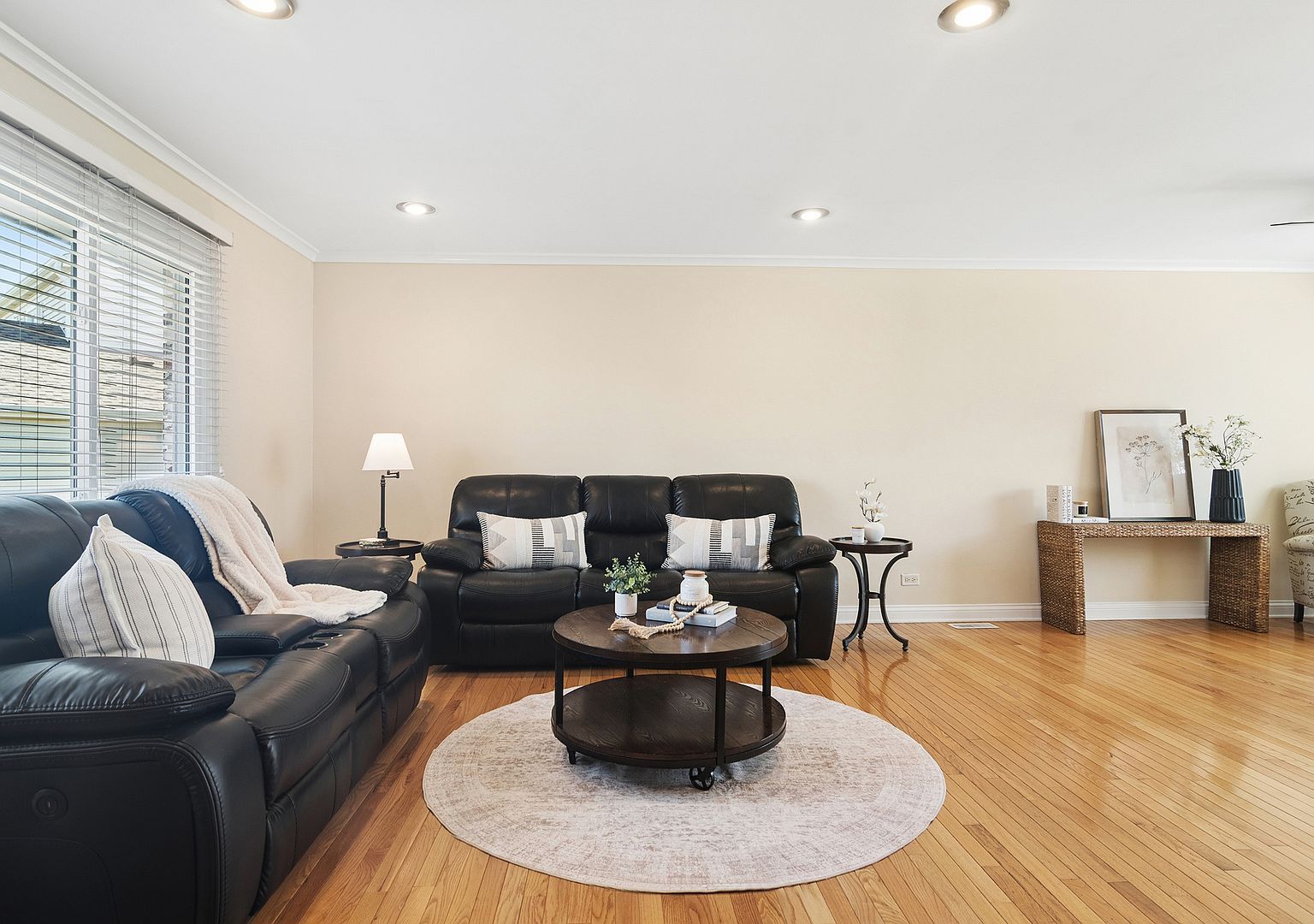 958 Chaucer Way Buffalo Grove, IL 60089 - Thumbnail 4