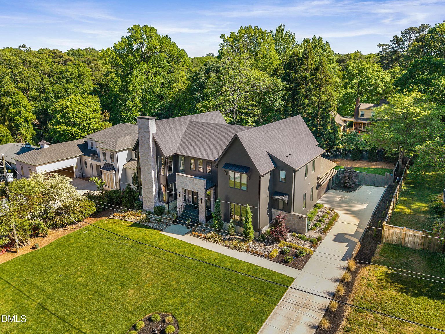 2105 Manuel St Raleigh, NC 27612 - Thumbnail 4