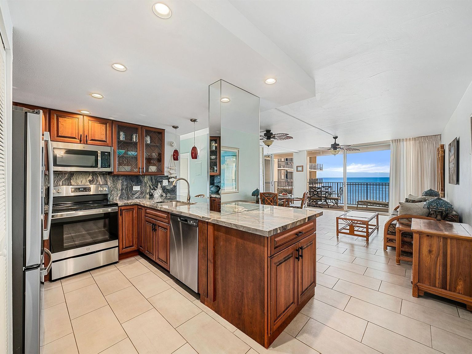 4401 Lower Honoapiilani Rd APT A501 Lahaina, HI 96761 - Thumbnail 4