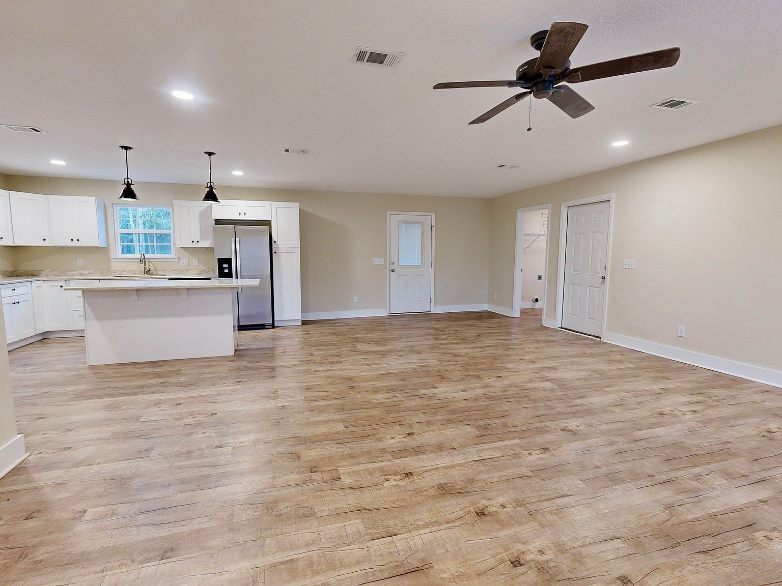 4756 Otter Creek Cir Blackshear, GA 31516 - Thumbnail 4