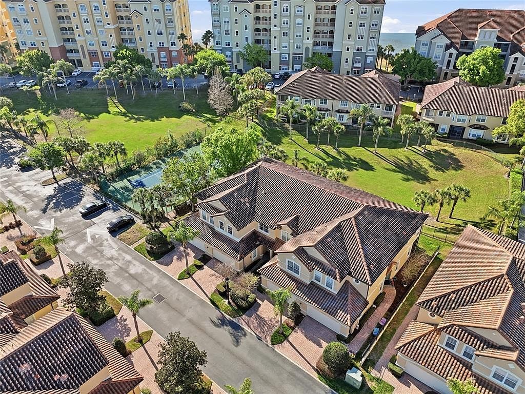 8718 The Esplanade APT 14 Orlando, FL 32836 - Thumbnail 4