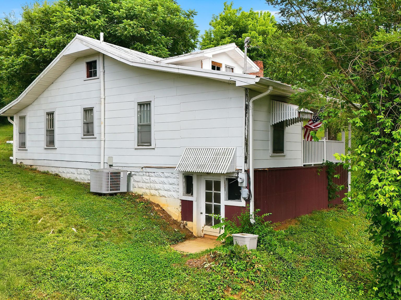 806 Beech St Elizabethton, TN 37643 - Thumbnail 4
