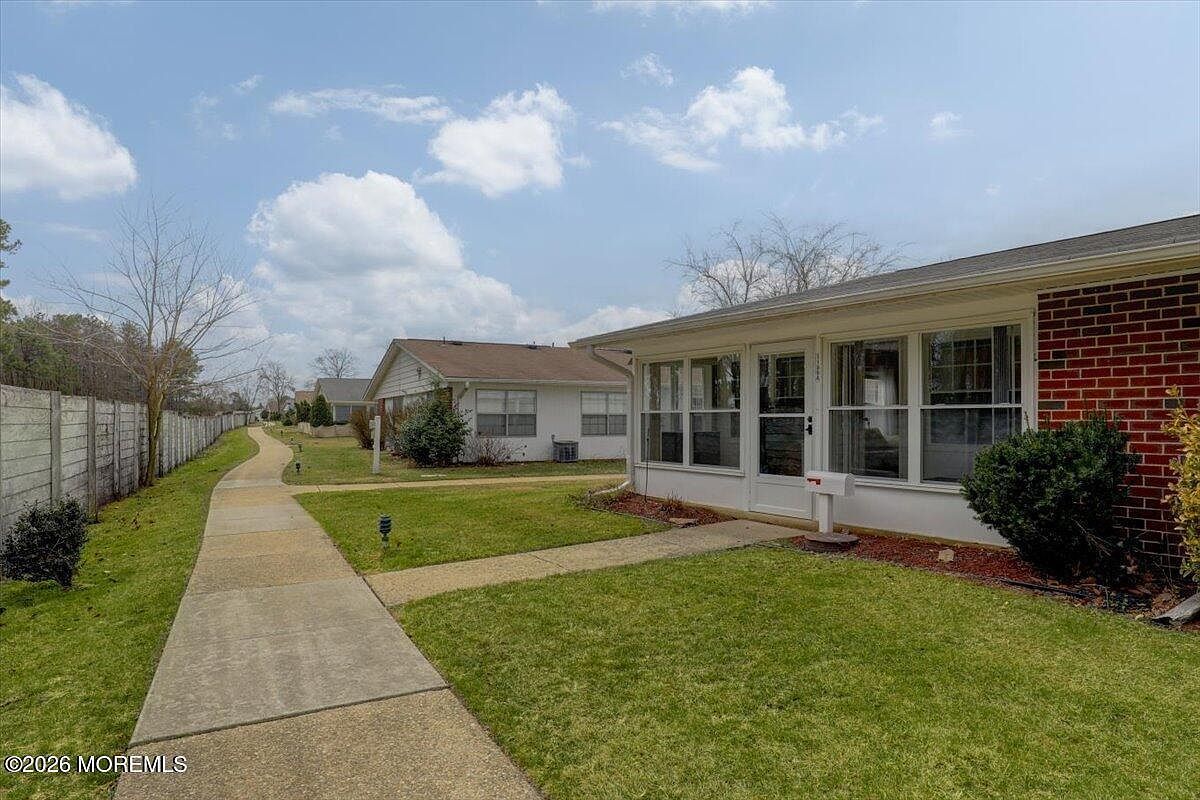 1199A Shetland Dr Lakewood, NJ 08701 - Thumbnail 4