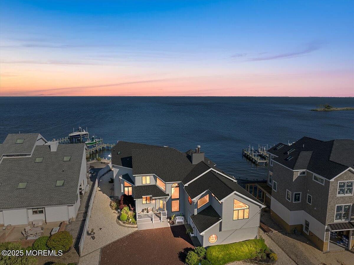 1207 Capstan Dr Forked River, NJ 08731 - Thumbnail 4