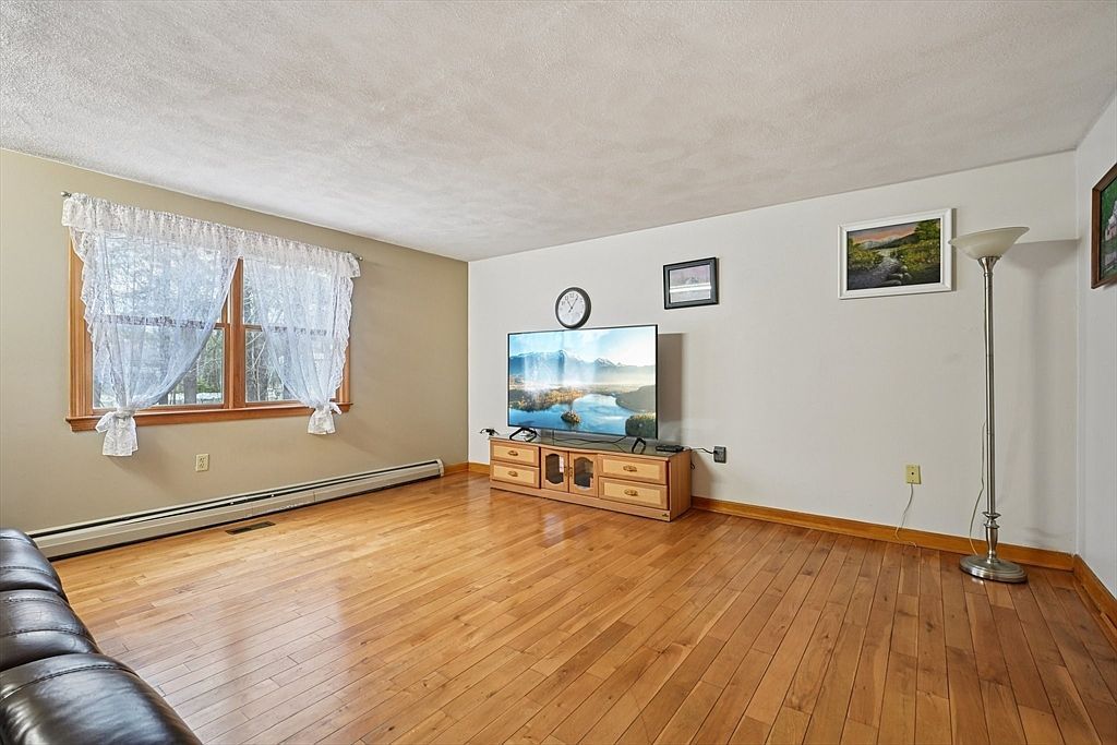 460 Shawsheen Ave Wilmington, MA 01887 - Thumbnail 4