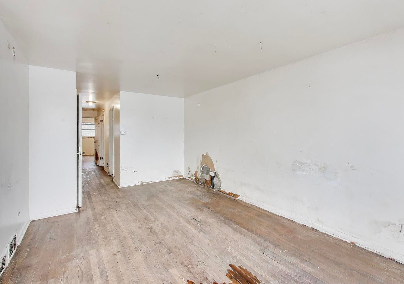 710 W 81st Pl Chicago, IL 60620 - Thumbnail 4