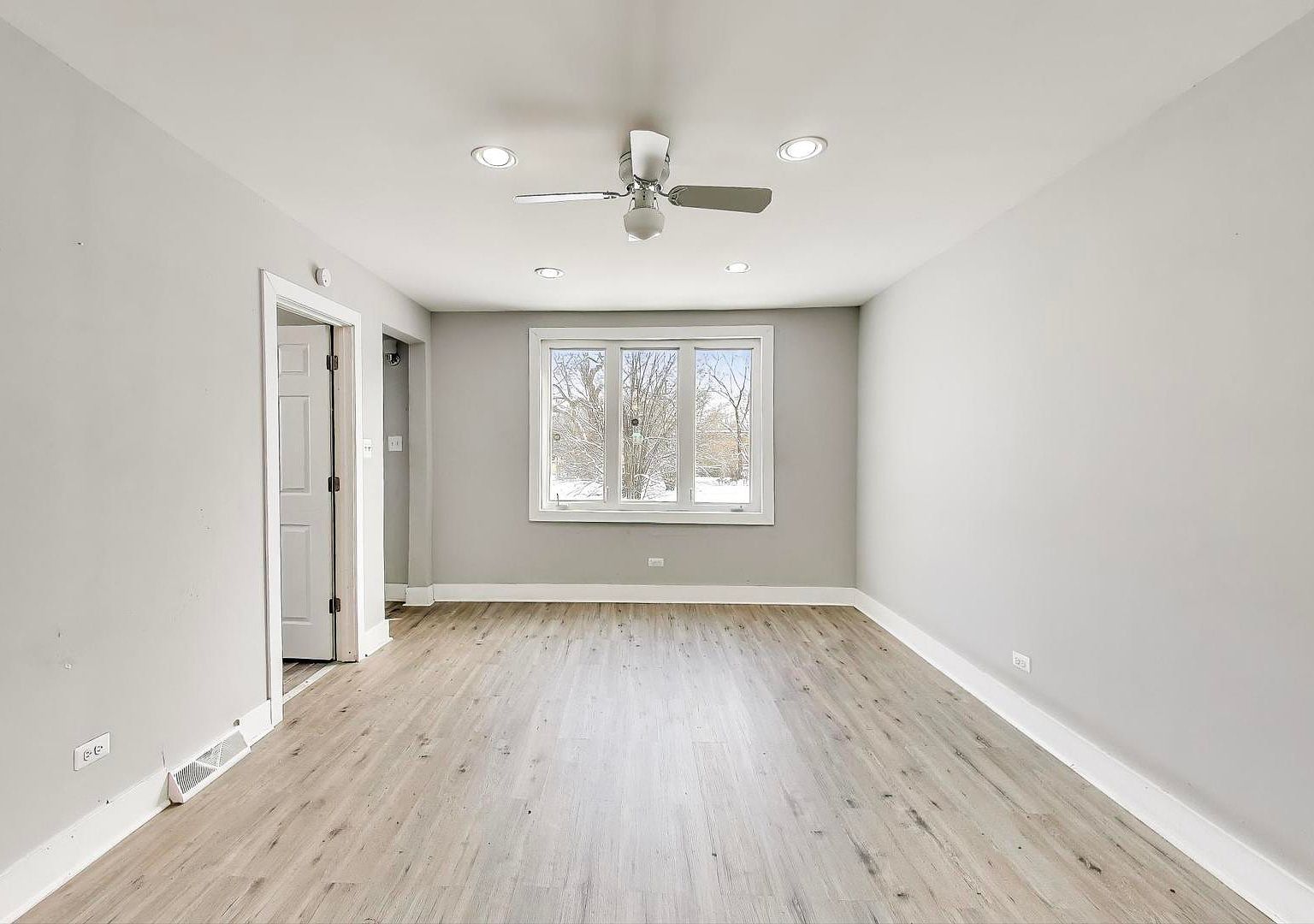 5116 S Carpenter St Chicago, IL 60609 - Thumbnail 4