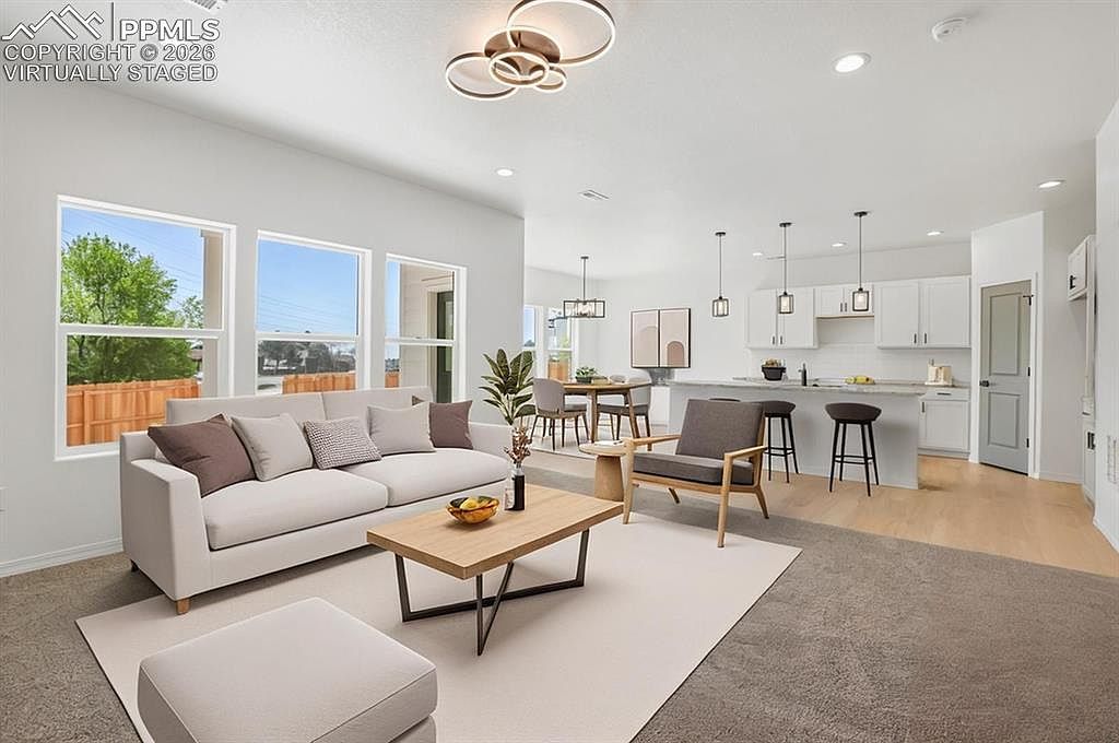 3727 Lander Ln Colorado Springs, CO 80909 - Thumbnail 4