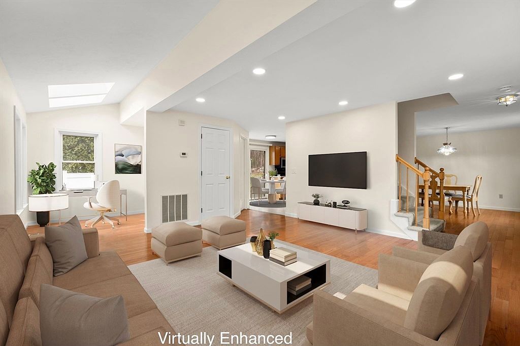 18 Blueberry Ln Hudson, MA 01749 - Thumbnail 4