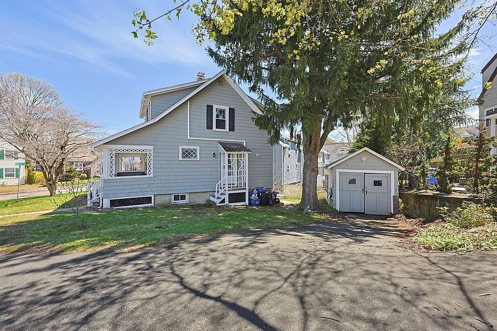 165 Milton St Quincy, MA 02170 - Thumbnail 4