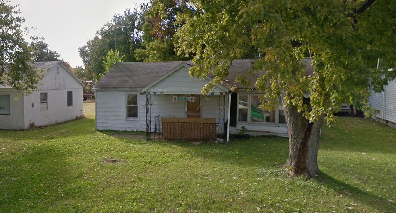 713 Burrell St Carmi, IL 62821 - Thumbnail 4