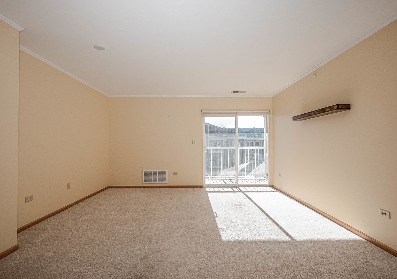 801 N McLean Blvd APT 320 Elgin, IL 60123 - Thumbnail 4