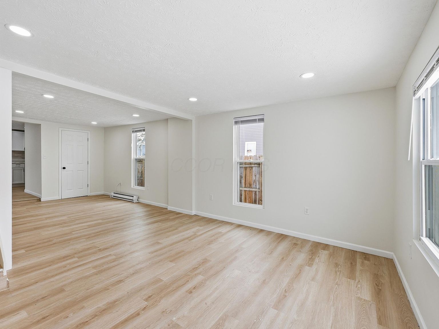 126 S Oakley Ave Columbus, OH 43204 - Thumbnail 4