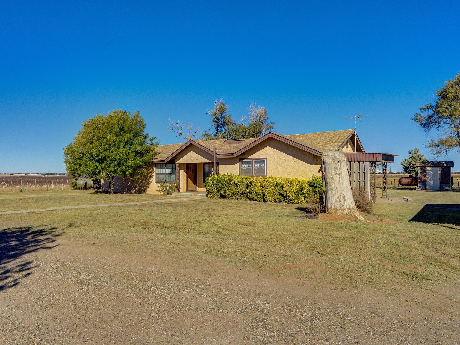 1651 Bear Rd Levelland, TX 79336 - Thumbnail 4