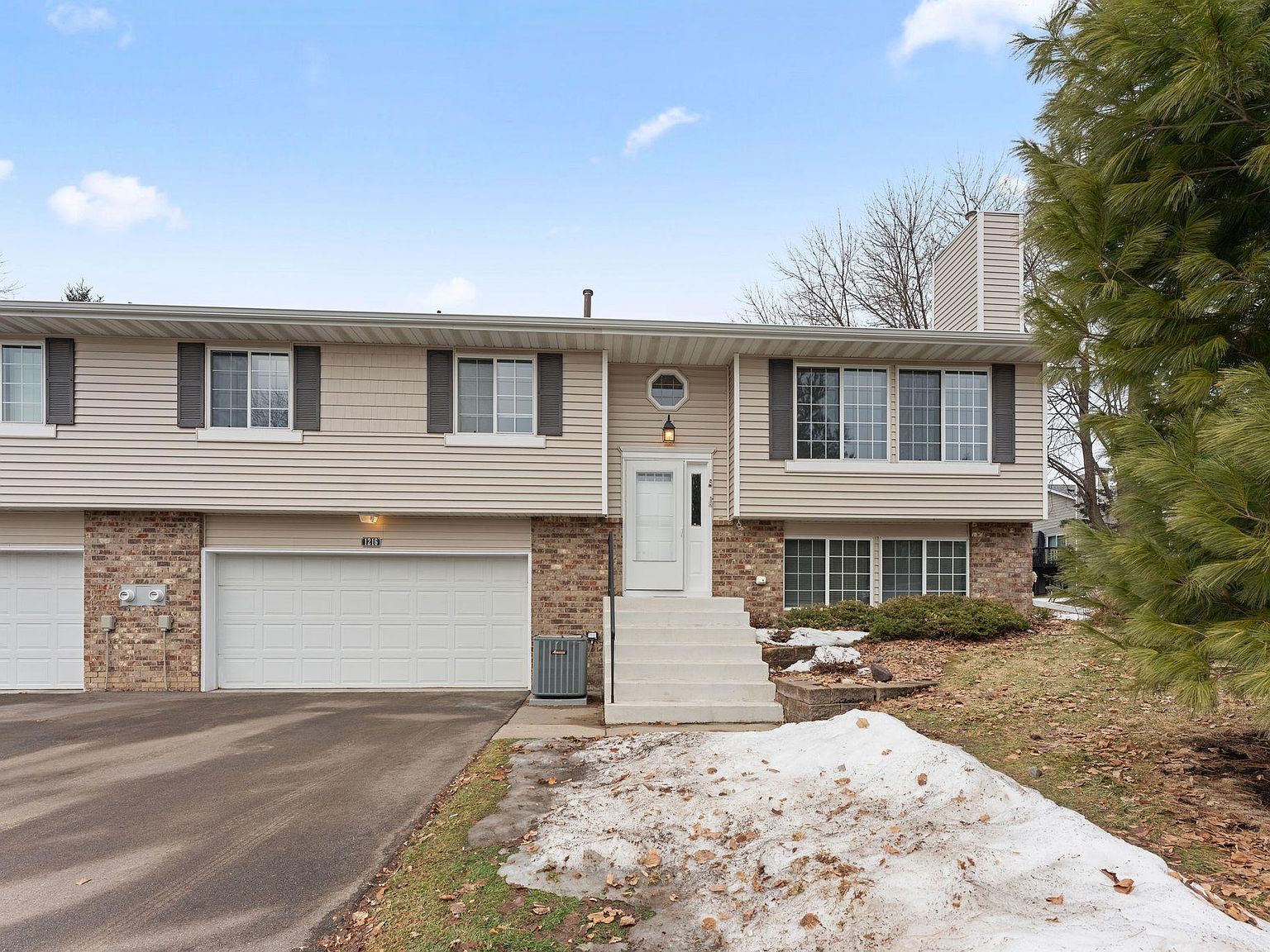 1216 Hilo Ave N Oakdale, MN 55128 - Thumbnail 4