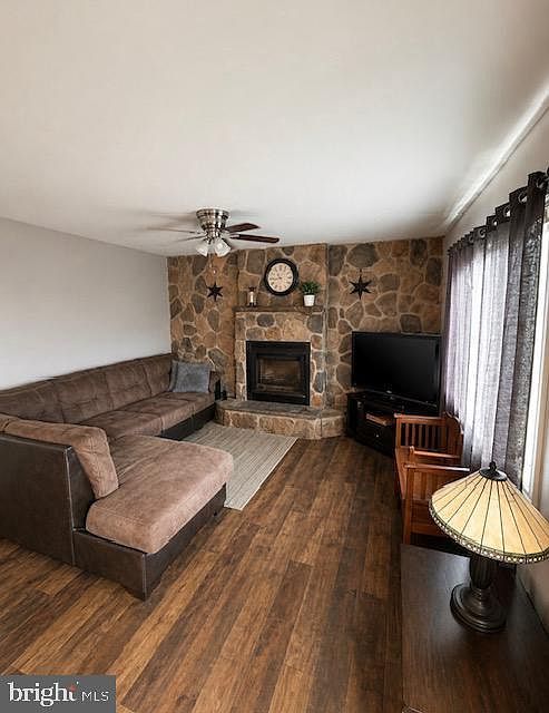1577 Streamside Dr Chambersburg, PA 17202 - Thumbnail 4