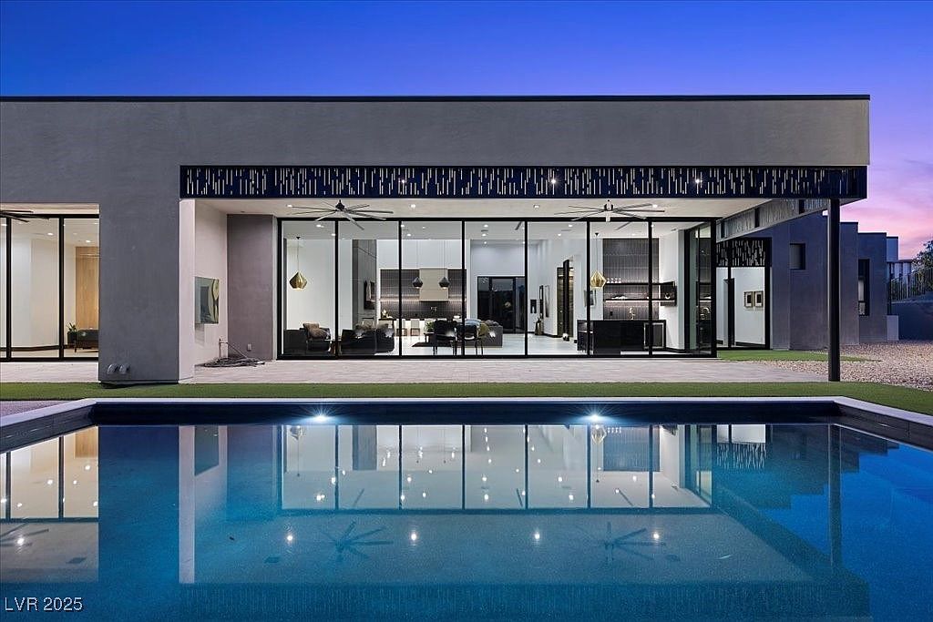 38 Skybird Ct Las Vegas, NV 89135 - Thumbnail 4