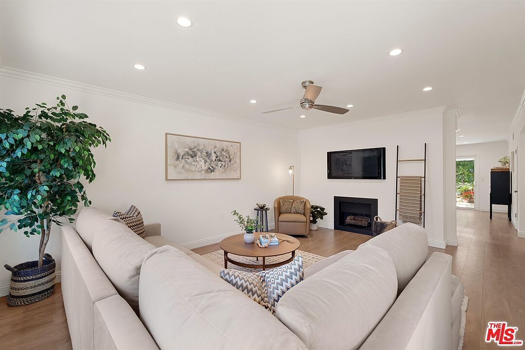 32136 Watergate Rd Westlake Village, CA 91361 - Thumbnail 4