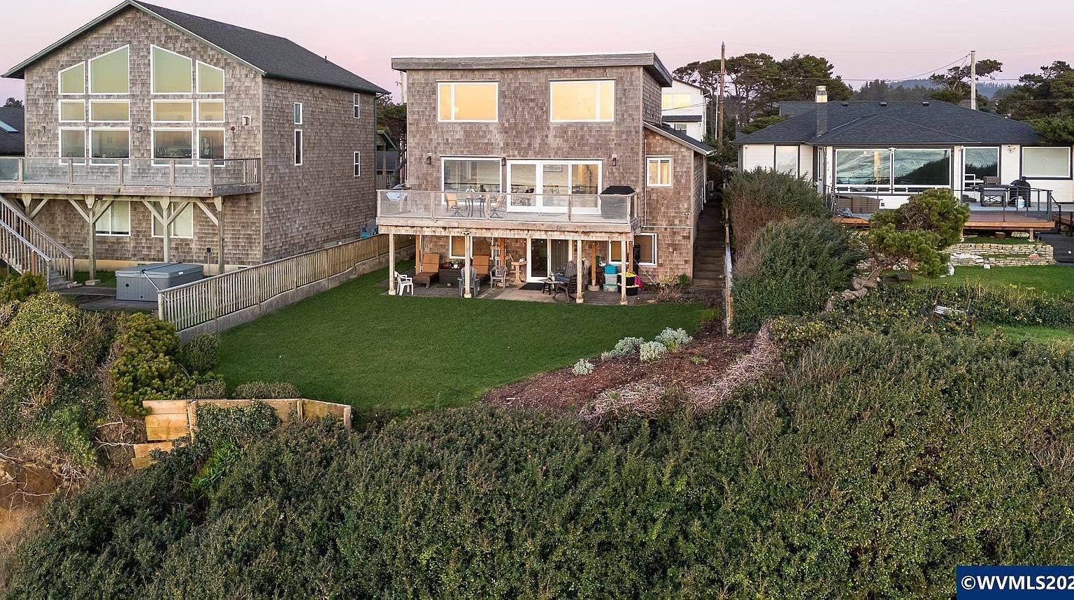 2151 NW Inlet Ave Lincoln City, OR 97367 - Thumbnail 4