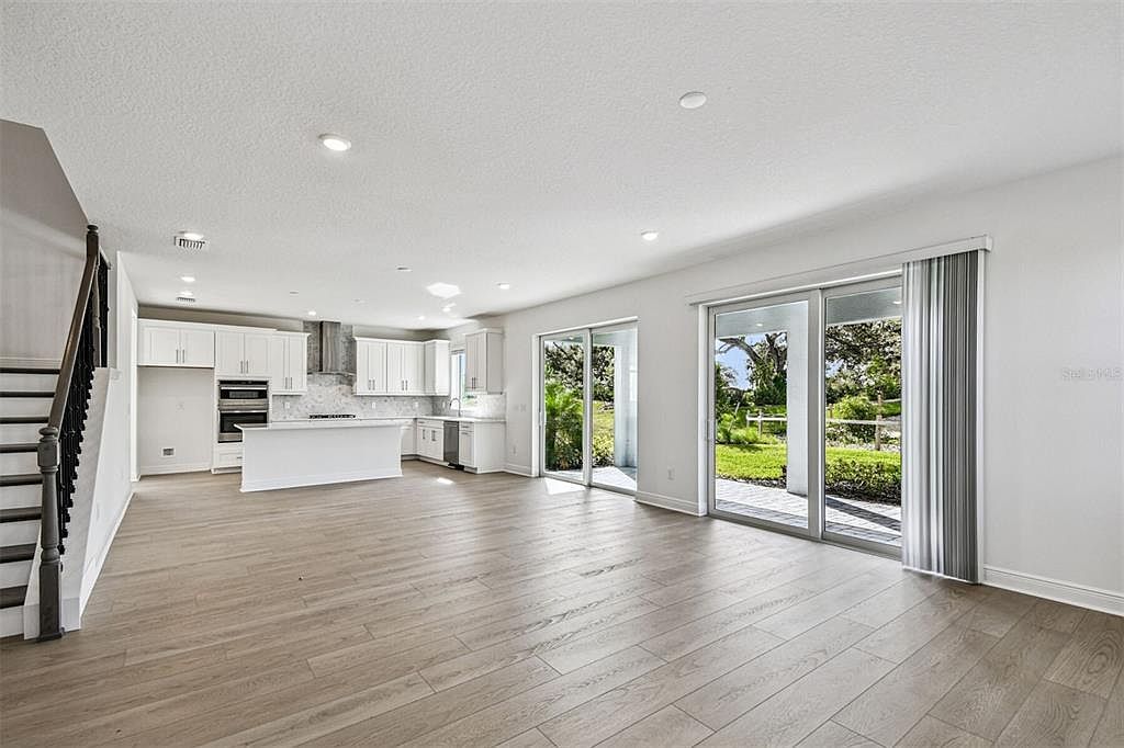 7543 Hawkstone Dr Sarasota, FL 34241 - Thumbnail 4