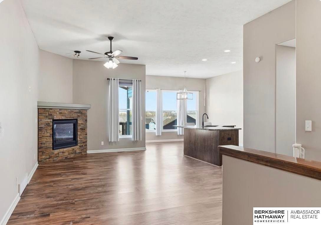 14836 Prairie Star St Bennington, NE 68007 - Thumbnail 4