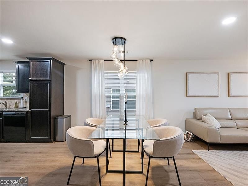 527 Cypher Dr Suwanee, GA 30024 - Thumbnail 4