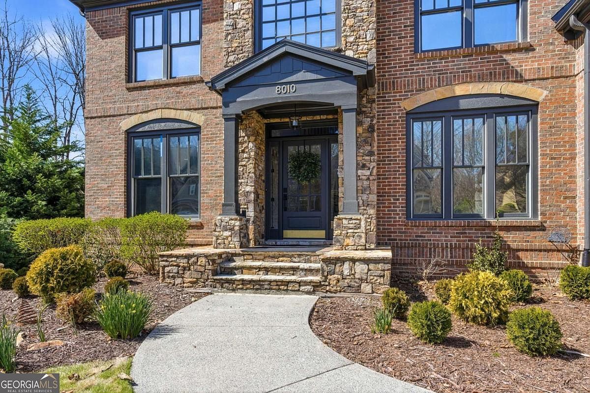 8010 Wakehurst Pl Cumming, GA 30040 - Thumbnail 4