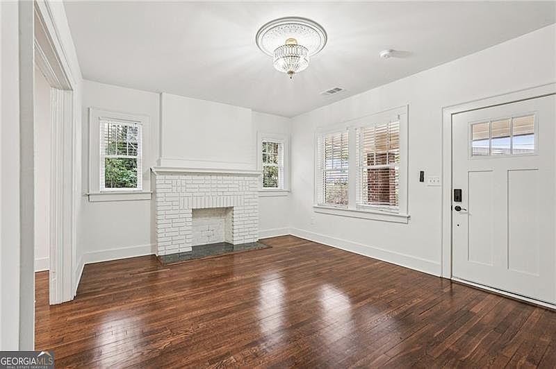 829 Rose Cir SW Atlanta, GA 30310 - Thumbnail 4