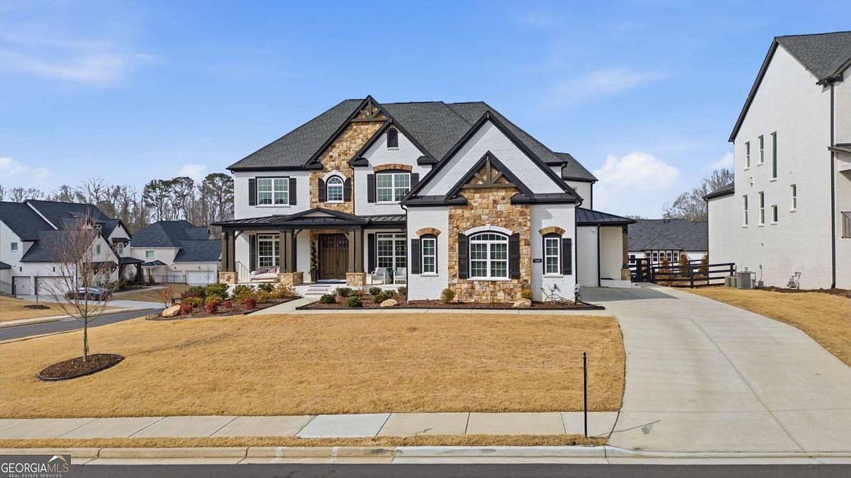 7605 Poppy Mill Ln Cumming, GA 30040 - Thumbnail 4