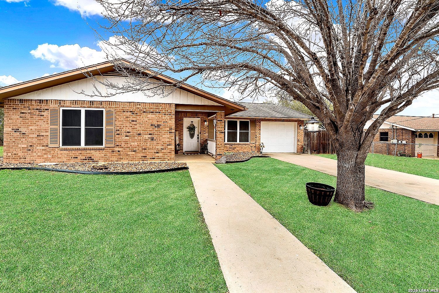 1501 Longhorn Dr Floresville, TX 78114 - Thumbnail 4