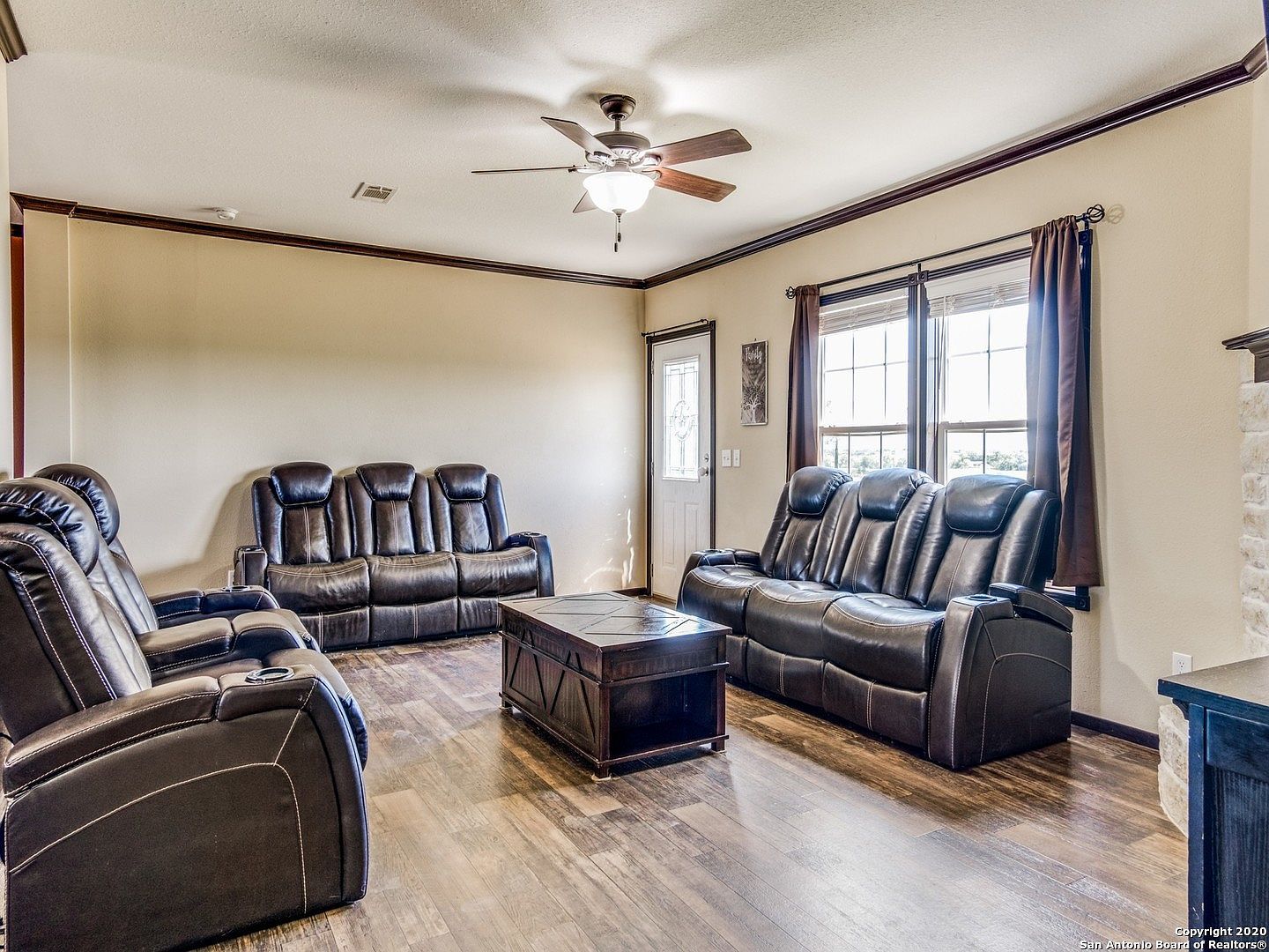 252 County Road 302 Floresville, TX 78114 - Thumbnail 4