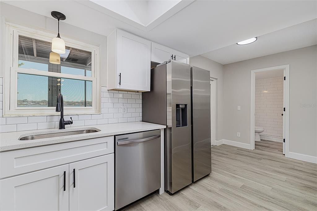 265 Lake Thomas Dr Winter Haven, FL 33880 - Thumbnail 4