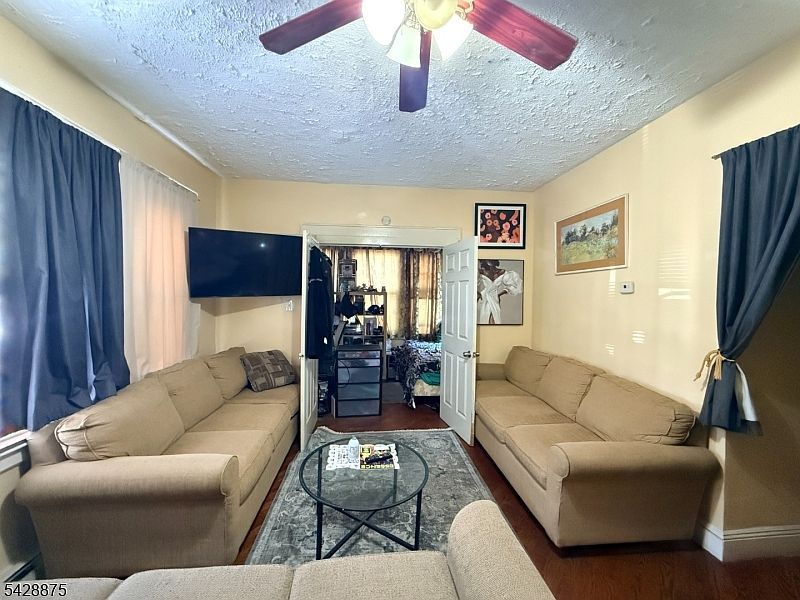 180 Shephard Ave Newark, NJ 07112 - Thumbnail 4