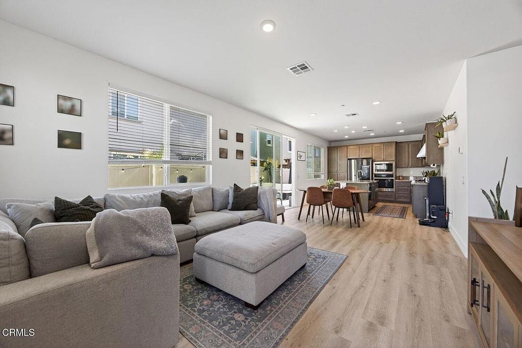 1936 Tangelo Way Santa Paula, CA 93060 - Thumbnail 4