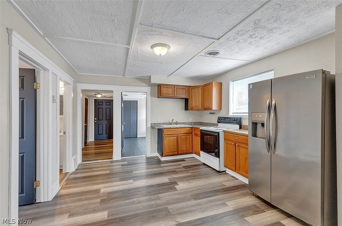 3279 W 44th St Cleveland, OH 44109 - Thumbnail 4