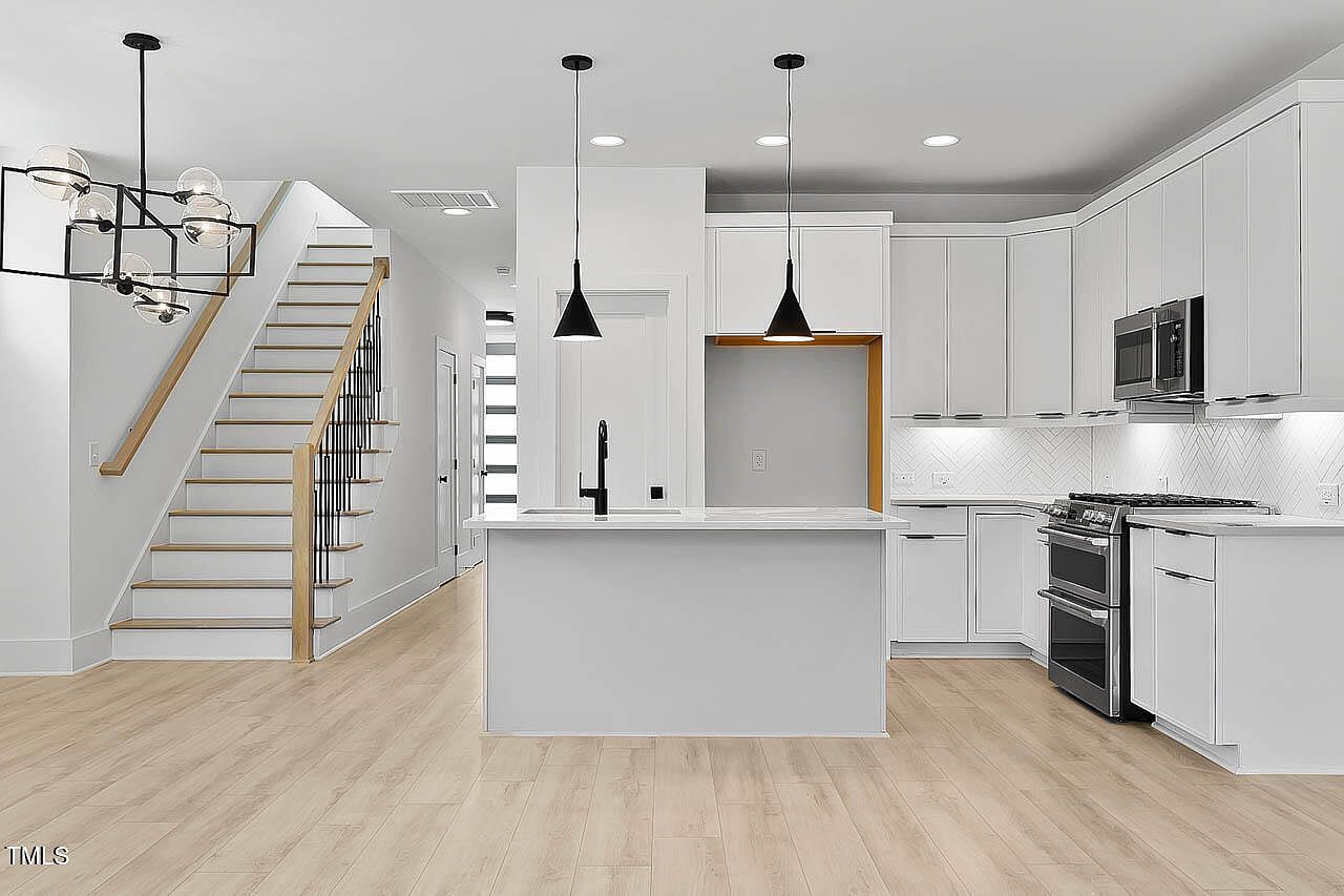 140 E End Ave Durham, NC 27703 - Thumbnail 4